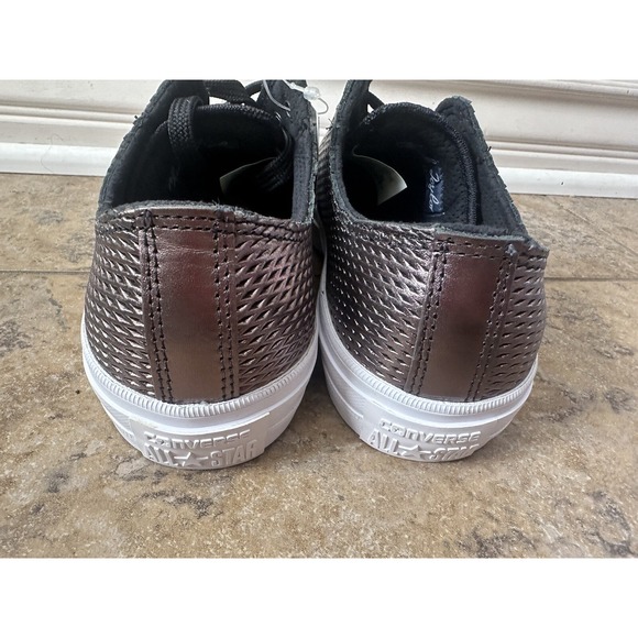 Converse Chuck Taylor 2 Lunarlon low top Women 10 metallic leather EUC - Picture 6 of 7